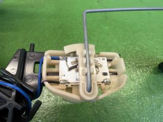 Топливный насос NISSAN SERENA HFC27 HR12-DE 17040-5TP0A 2 ракурс