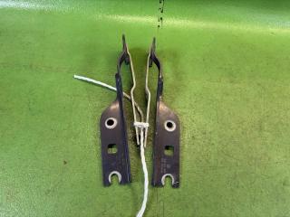 Петля капота VOLKSWAGEN GOLF AUCJSF CJSB 5G0823301B, 5G0823301B 5G0823302B 1 ракурс