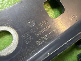Петля капота VOLKSWAGEN GOLF AUCJSF CJSB 5G0823301B, 5G0823301B 5G0823302B 4 ракурс