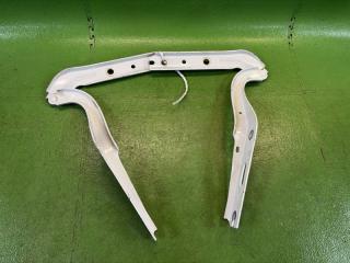 Петля капота VOLKSWAGEN T-CROSS C1DKR DKRF 2GM823302, 2GM823302 2GM823301A 1 ракурс Петля капота VOLKSWAGEN T-CROSS C1DKR DKRF 2GM823302, 2GM823302 2GM823301A 1 ракурс