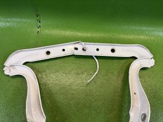 Петля капота VOLKSWAGEN T-CROSS C1DKR DKRF 2GM823302, 2GM823302 2GM823301A 3 ракурс Петля капота VOLKSWAGEN T-CROSS C1DKR DKRF 2GM823302, 2GM823302 2GM823301A 3 ракурс