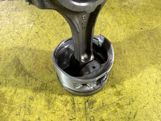 Поршень TOYOTA MARK II JZX100 1JZ-GTE 13101-88410 3 ракурс