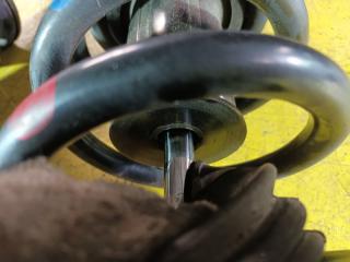 Стойка подвески передняя LEXUS IS300H AVE30 2AR-FSE 48520-59745 48510-80621 4 ракурс