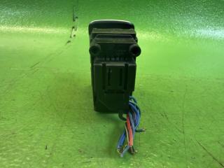 Клапан стояночного тормоза VOLKSWAGEN GOLF AUCJSF CJSB 5G0927225D 3 ракурс Клапан стояночного тормоза VOLKSWAGEN GOLF AUCJSF CJSB 5G0927225D 3 ракурс