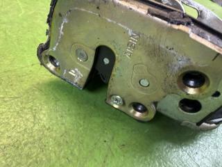 Замок двери правый задний TOYOTA LAND CRUISER HDJ101 1HD-FTE 69050-60061 3 ракурс