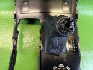 Консоль кпп LEXUS IS300H AVE30 2AR-FSE 58822-53080, 58804-53390, 58821-53320 4 ракурс Консоль кпп LEXUS IS300H AVE30 2AR-FSE 58822-53080, 58804-53390, 58821-53320 4 ракурс