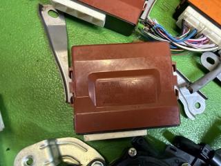 Доводчик двери TOYOTA CROWN GRS214 2GR-FSE 89224-30130, 89222-30270, 123300-7361, 89223-30130, 123300-7381, 89225-30070, 123300-7410, A046693, 3C2018120575, 3C2015560437, 3C2016580509, 3C1917120509, 123300-7400 5 ракурс