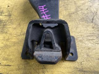 Подушка кпп NISSAN VANETTE SKP2MN L8 11320HA201 U994010010, MT 2 ракурс Подушка кпп NISSAN VANETTE SKP2MN L8 11320HA201 U994010010, MT 2 ракурс