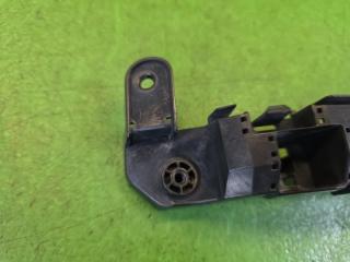 Крепление бампера правое переднее HONDA VEZEL RU3 LEB 71193-T7A-J00 2 ракурс