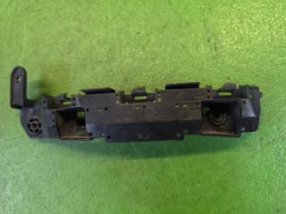 Крепление бампера правое переднее HONDA VEZEL RU3 LEB 71193-T7A-J00 3 ракурс