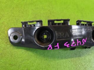 Крепление бампера правое переднее TOYOTA RAIZE A200A 1KR-VET 52115-B1061 2 ракурс