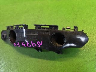 Крепление бампера правое переднее TOYOTA RAIZE A200A 1KR-VET 52115-B1061 3 ракурс