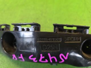 Крепление бампера правое переднее TOYOTA RAIZE A200A 1KR-VET 52115-B1061 4 ракурс