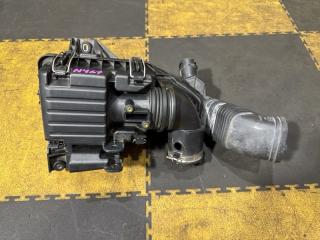 Корпус воздушного фильтра HONDA VEZEL RU3 LEB 172105R1J01 1720151E008 1 ракурс