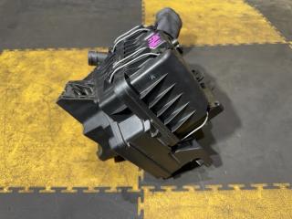 Корпус воздушного фильтра HONDA VEZEL RU3 LEB 172105R1J01 1720151E008 2 ракурс
