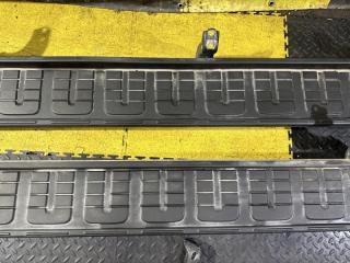 Подножка TOYOTA FJ CRUISER GSJ15 1GR-FE 3 ракурс