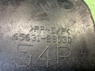 Брызговик правый задний TOYOTA ESQUIRE ZWR80 2ZR-FXE 65631-28030 5 ракурс