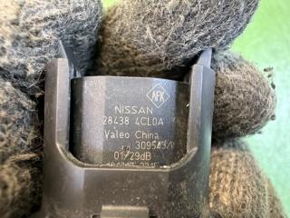 Датчик парковки задний NISSAN SERENA HFC27 HR12-DE 28438-4CL0A 3 ракурс