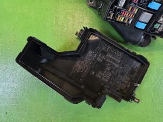 Блок предохранителей LEXUS IS300H AVE30 2AR-FSE 82662-53260, 82644-53010-A 3 ракурс
