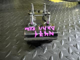 Подушка акпп LEXUS IS300H AVE30 2AR-FSE 12371-31270 3 ракурс