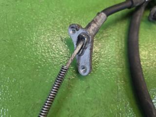 Тросик ручника правый задний TOYOTA ESQUIRE ZWR80 2ZR-FXE 46430-28510 2 ракурс