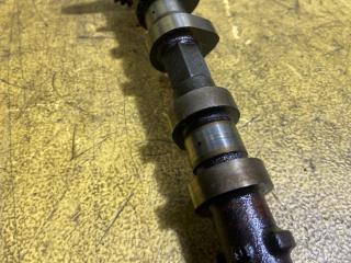 Распредвал NISSAN NOTE HE12 HR12-DE 130205WK0C 5 ракурс Распредвал NISSAN NOTE HE12 HR12-DE 130205WK0C 5 ракурс