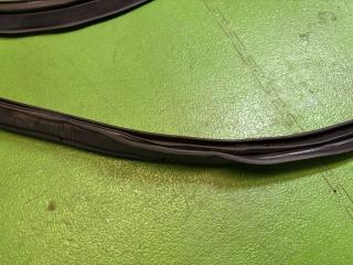 Уплотнительная резинка багажника NISSAN SERENA HFC27 HR12-DE 908305TA0A 3 ракурс