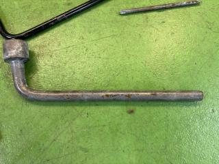 Домкрат SUBARU IMPREZA WRX GC8 EJ20K 2 ракурс Домкрат SUBARU IMPREZA WRX GC8 EJ20K 2 ракурс
