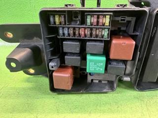 Блок предохранителей TOYOTA CROWN MAJESTA UZS207 3UZ-FE 82662-50070, 82662-50080 5 ракурс