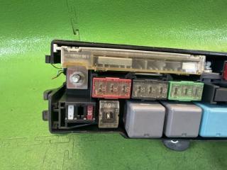 Блок предохранителей TOYOTA CROWN MAJESTA UZS207 3UZ-FE 82662-30A80 4 ракурс