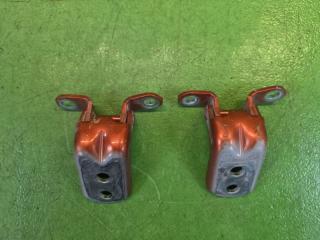 Петля дверная правая передняя NISSAN SERENA HFC27 HR12-DE 824214P00A 82420-4P00A 2 ракурс