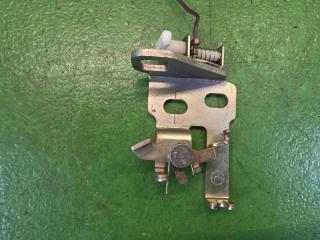 Замок багажника задний SUBARU IMPREZA WRX GC8 EJ20K 41310FA070 3 ракурс