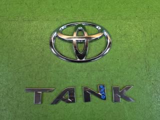 Эмблема задняя TOYOTA TANK M900A 1KR-FE 75442-B1240 1 ракурс Эмблема задняя TOYOTA TANK M900A 1KR-FE 75442-B1240 1 ракурс