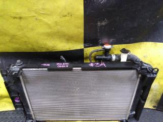 Радиатор TOYOTA AQUA NHP10 1NZ-FXE 16400-21330 2 ракурс