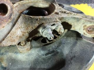 Ступица правая передняя SUBARU FORESTER SG5 EJ205 26300-AE060 3 ракурс