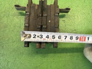 Тормозные колодки задние HONDA STREAM RN3 K20A 06435-S0K-J00 2 ракурс