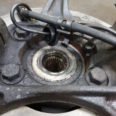 Ступица левая передняя MITSUBISHI ECLIPSE CROSS GK1W 4B40 3870A197 3885A011, 4615A178 4670B309 3 ракурс