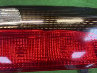 Вставка между стопов левая задняя TOYOTA ESTIMA TCR20W 2TZ-FZE 28-122 3 ракурс