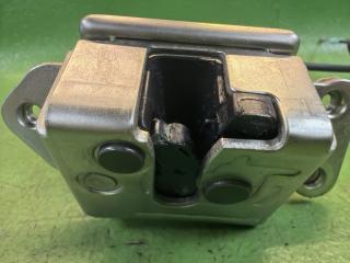 Замок 5-й двери TOYOTA PASSO SETTE M512E 3SZ-VE 69350-B1060 2 ракурс Замок 5-й двери TOYOTA PASSO SETTE M512E 3SZ-VE 69350-B1060 2 ракурс