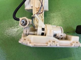 Топливный насос TOYOTA AQUA NHP10 1NZ-FXE 77020-52520 2 ракурс