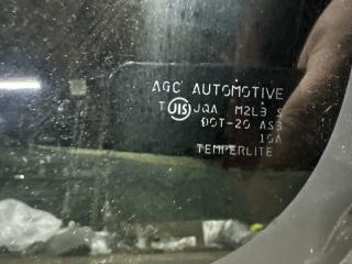 Стекло собачника правое NISSAN NV350 CARAVAN CW8E26 83022-3XC3D 3 ракурс