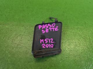 Заглушка бампера TOYOTA PASSO SETTE M512E 3SZ-VE 52127-B1150 3 ракурс