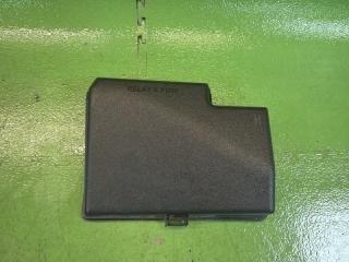 Крышка блока предохранителей TOYOTA AQUA NHP10 1NZ-FXE 82662-52740 1 ракурс Крышка блока предохранителей TOYOTA AQUA NHP10 1NZ-FXE 82662-52740 1 ракурс