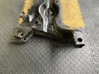 Балка подвески передняя MITSUBISHI AIRTREK CU2W 4G63T MR961532 2 ракурс Балка подвески передняя MITSUBISHI AIRTREK CU2W 4G63T MR961532 2 ракурс