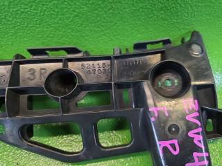 Крепление бампера правое переднее TOYOTA PRIUS ALPHA ZVW41 2ZR-FXE 52115-47030 3 ракурс