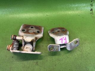 Петля дверная левая передняя NISSAN VANETTE SK82MN F8 80421-HA001, 80401-HA00A 80421-HA001 4 ракурс