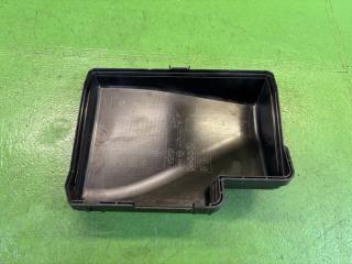Крышка блока предохранителей TOYOTA AQUA NHP10 1NZ-FXE 82662-52740 2 ракурс Крышка блока предохранителей TOYOTA AQUA NHP10 1NZ-FXE 82662-52740 2 ракурс