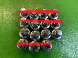 Гайка на колесо TOYOTA LAND CRUISER UZJ100 2UZ-FE 90942-01101 3 ракурс