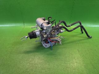 Главный тормозной цилиндр TOYOTA VOXY ZWR80 2ZR-FXE 47050-28030, 47210-28100 1 ракурс