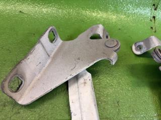 Петля капота NISSAN NV200 VM20 HR16DE 65401-JX00A 65400-JX00A 4 ракурс